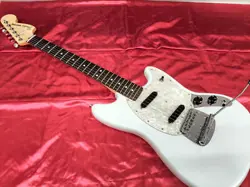 FENDER USA / AMERICAN PERFORMER MUSTANG