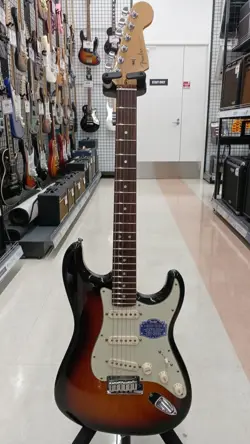 FENDER USA AM DLX STRAT RW 3TSB ELECTRIC GUITAR USED