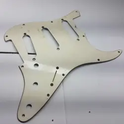 1982 FENDER STRATOCASTER AVRI '62 PICKGUARD USA