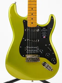 FENDER AMERICAN ULTRA II STRATOCASTER HSS MAPLE FINGERBOARD SOLAR FLARE