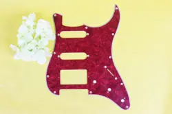 ELECTRIC GUITAR PICKGUARD  FENDER STRAT SCRATCH RED PEARL PLATE IN 3PLY HHS