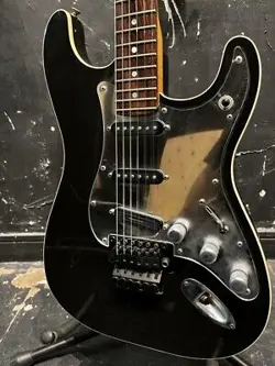 DELUXE STRATOCASTER TOM