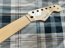 FRETLESS 22 FRET STRAT ELECTRIC GUITAR NECK GLOSS MAPLE FOR FENDER NECK REPLACE