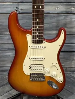 USED FENDER 2007 AMERICAN STANDARD STRATOCASTER ELECTRIC GUITAR WITH HARD CASE