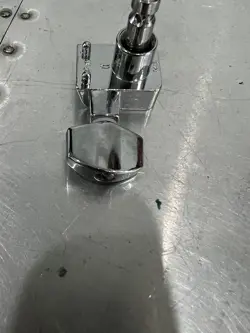 MACHINES POLISHED CHROME