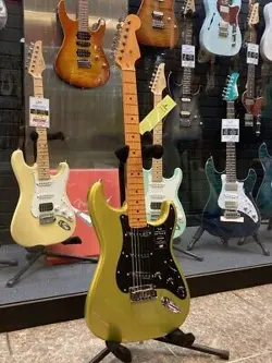 FENDER AMERICAN ULTRA II STRATOCASTER / SOLAR FLARE #GG19A