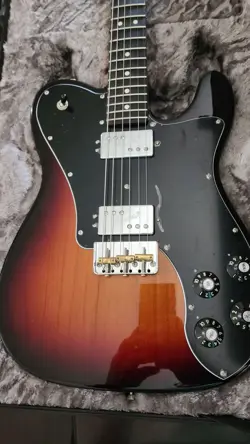 2023 FENDER AMERICAN PROFESSIONAL II TELECASTER DELUXE WITH ROSEWOOD FRETBOARD