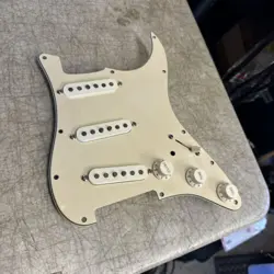 2006 60TH ANNIVERSARY FENDER  MIM STRATOCASTER GUITAR LOADED PICKGUARD 3 PLY
