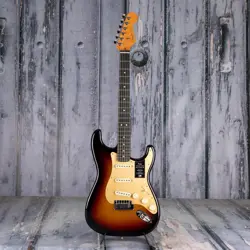 FENDER AMERICAN ULTRA II STRATOCASTER, ULTRABURST