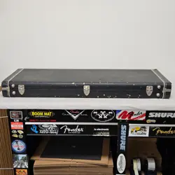 HARDSHELL CASE STRAT