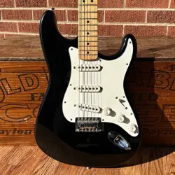 MIM STRATOCASTER BLACK