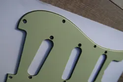 PICKGUARD 61