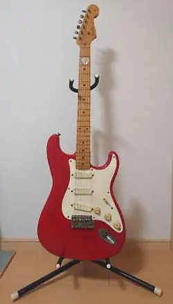 SHIPPING INCLUDED FENDER STRATOCASTER WITH SOFT CASE