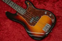 ELECTRIC BASS GUITAR FENDER AMERICAN PROFESSIONAL II US23041299 HARD CASE USED