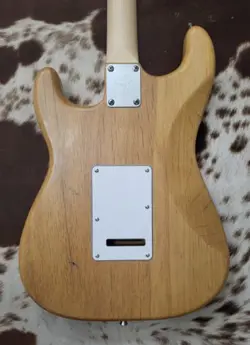 FENDER STRATOCASTER SQUIER CUSTOM NATURAL ALDER GUITAR