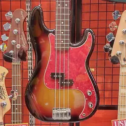 FENDER JAPAN PB62 USED BASSWOOD BODY MAPLE NECK ROSEWOOD FINGERBOARD W/SOFT CASE