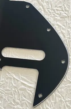 HOLE THINLINE GUITAR