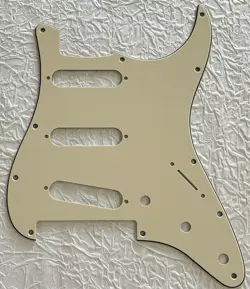 NEW GREAT-FOR FENDER PLAYER STRATOCASTER FLOYD ROSE SSS PICKGUARD VINTAGE YELLOW