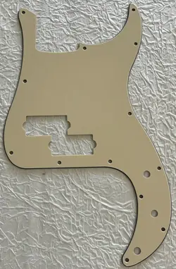 NEW GREAT- FOR FENDER US STANDARD PRECISION P BASS STYLE GUITAR PICKGUARD YELLOW