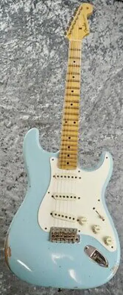 FENDER CUSTOM SHOP 1957 STRATOCASTER RELIC / FADED AGED DAPHNE BLUE 3.56KG