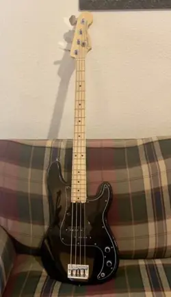FENDER PRECISION BASS AMERICAN