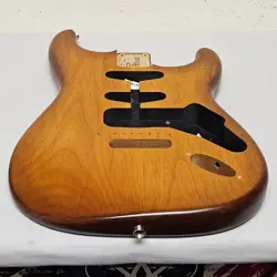 STRATOCASTER BODY HONEYBURST