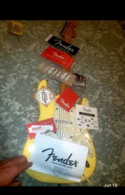 FENDER POWERHOUSE STRATOCASTER
