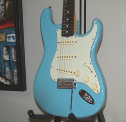 FENDER  FSR '62 STRATOCASTER LE TROPICAL TURQUOISE