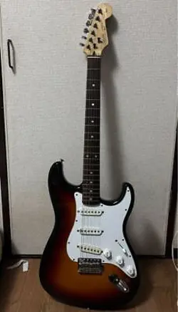 SERIAL FENDER SQUIER