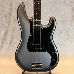 ELECTRIC BASS GUITAR FENDER USA AMERICAN PROFESSIONAL II P-BASS HARD CASE USED