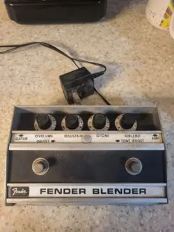 FENDER BLENDER PEDAL
