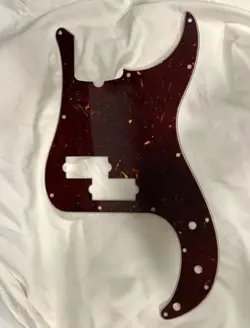 FENDER 13-HOLE MULTI-PLY MODERN-STYLE PRECISION BASS PICKGUARD - TORTOISE SHELL