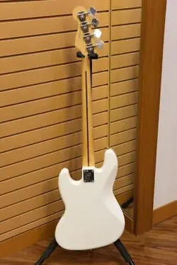FENDER PLAYER II JAZZ BASS  MAPLE FINGERBOARD   POLAR WHITE