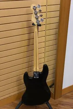 FENDER PLAYER II JAZZ BASS  MAPLE FINGERBOARD   BLACK