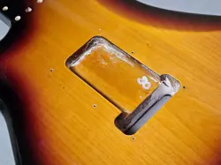 2006 FENDER AMERICAN DELUXE STRAT ALDER BODY 3-TONE SUNBURST USA ELECTRIC GUITAR