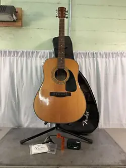 FENDER DG8S NAT ACOUSTIC GUITAR BUNDLE