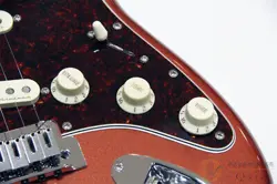 FENDER PLAYER PLUS STRATOCASTER AGED CANDY APPLE RED OK VK060