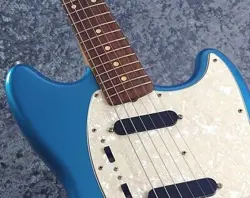 FENDER VINTERA 60S MUSTANG PAU FERRO / LAKE PLACID BLUE 3.33KG 2022