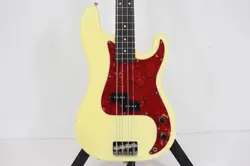 FENDER JAPAN PB62-53 BASS GUITAR