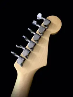 LEFTY! VINTAGE FENDER