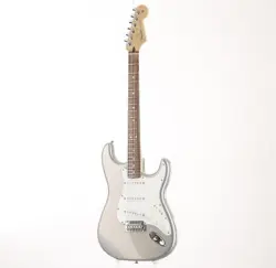 FENDER PLAYER STRATOCASTER PAU FERRO FINGERBOARD SILVER 2020