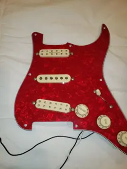 FENDER STRATOCASTER LOADED PICKGAURD