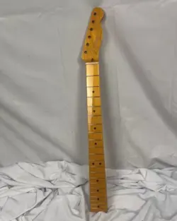 GENUINE FENDER CLASSIC SERIES 50S TELECASTER/TELE MAPLE NECK WITH LACQUER FINISH