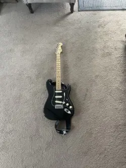 FENDER SPECIAL EDITION STANDARD STRATOCASTER® - MN - BLACK