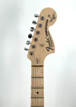 STRATOCASTER USA SCALLOPED