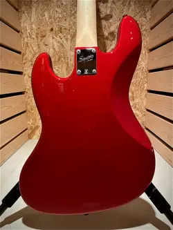 FENDER AFFINITY BASS