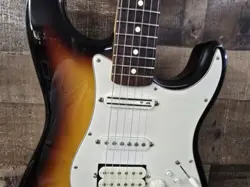 2001 FENDER STRATOCASTER ROLAND READY  ELECTRIC  GUITAR  SUNBURST