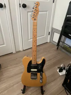 FENDER  PLAYER PLUS NASHVILLE TELECASTER
