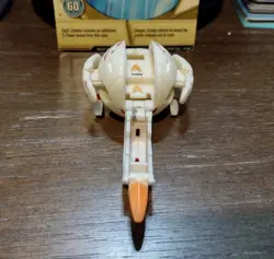 Bakugan Pearl Pyrus Limulus 480G White Battle Brawlers W/ Card Rare - Image 3