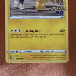 2022 POKEMON GO #27 PIKACHU NEAR MINT COLLECTOR EDITION RARE CARD must have - Image 1